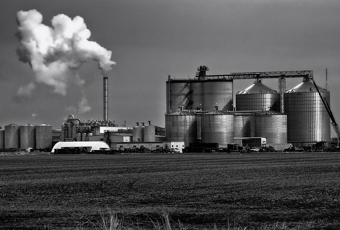 Abengoa podría ir a arbitraje por planta de etanol en Uruguay
