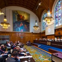 Denuncian “double hatting” de Peter Tomka a pesar de recomendaciones de CIJ