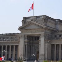 Perú: Plantean cambio constitucional que incide en inversión extranjera