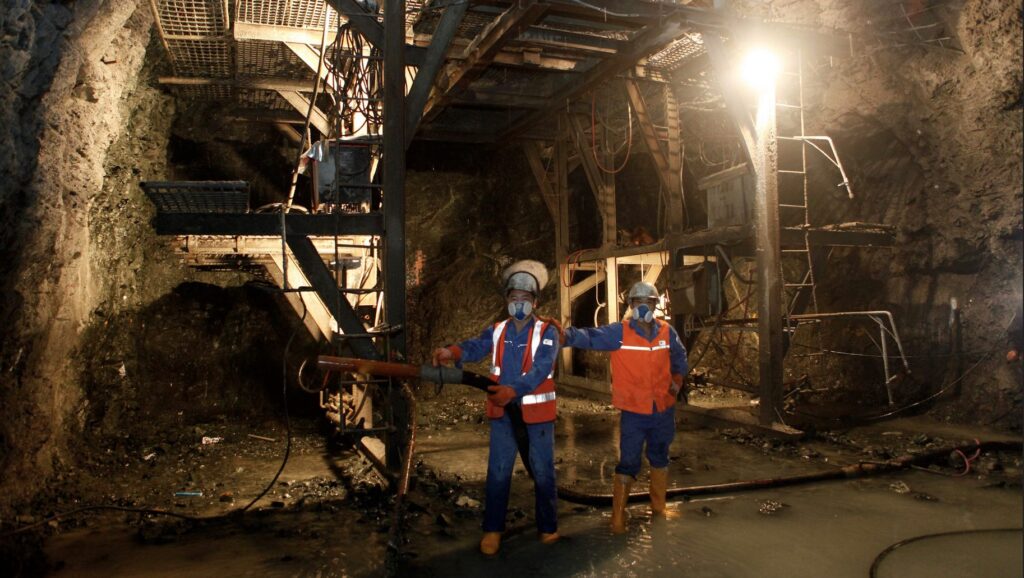 Toachi-Pilaton-Hidroelectrica-CC-BY-NC-SA-2.0.