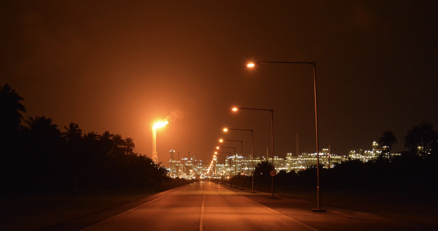 Endesa envuelta en un arbitraje con contratista nigeriano de GNL